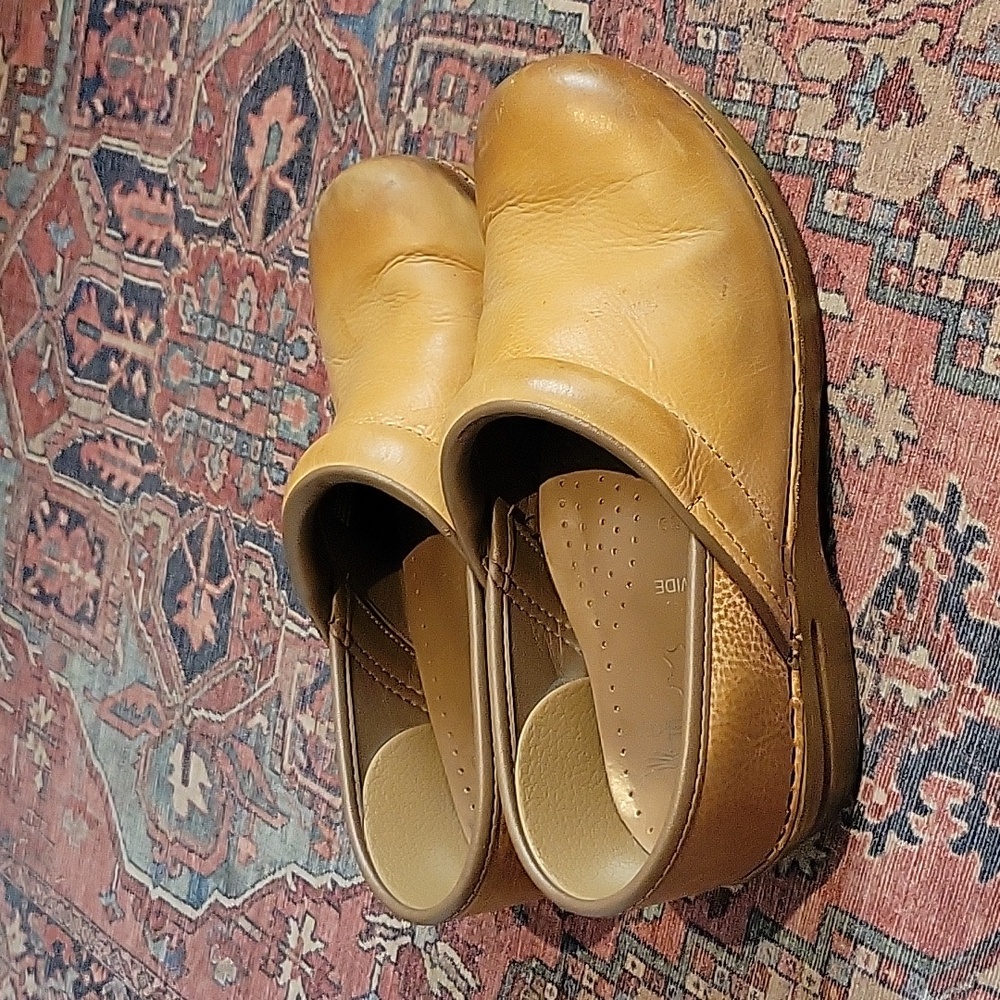 Dansko honey heritage clogs